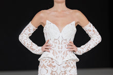Load image into Gallery viewer, BBFW Look 11