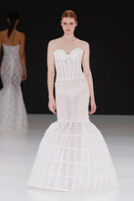 Load image into Gallery viewer, BBFW Look 16