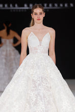 Load image into Gallery viewer, BBFW Look 5
