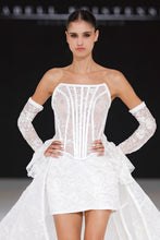 Load image into Gallery viewer, BBFW Look 3

