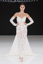 Load image into Gallery viewer, BBFW Look 11
