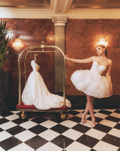 Load image into Gallery viewer, Teacup Giant Tulle Roses
